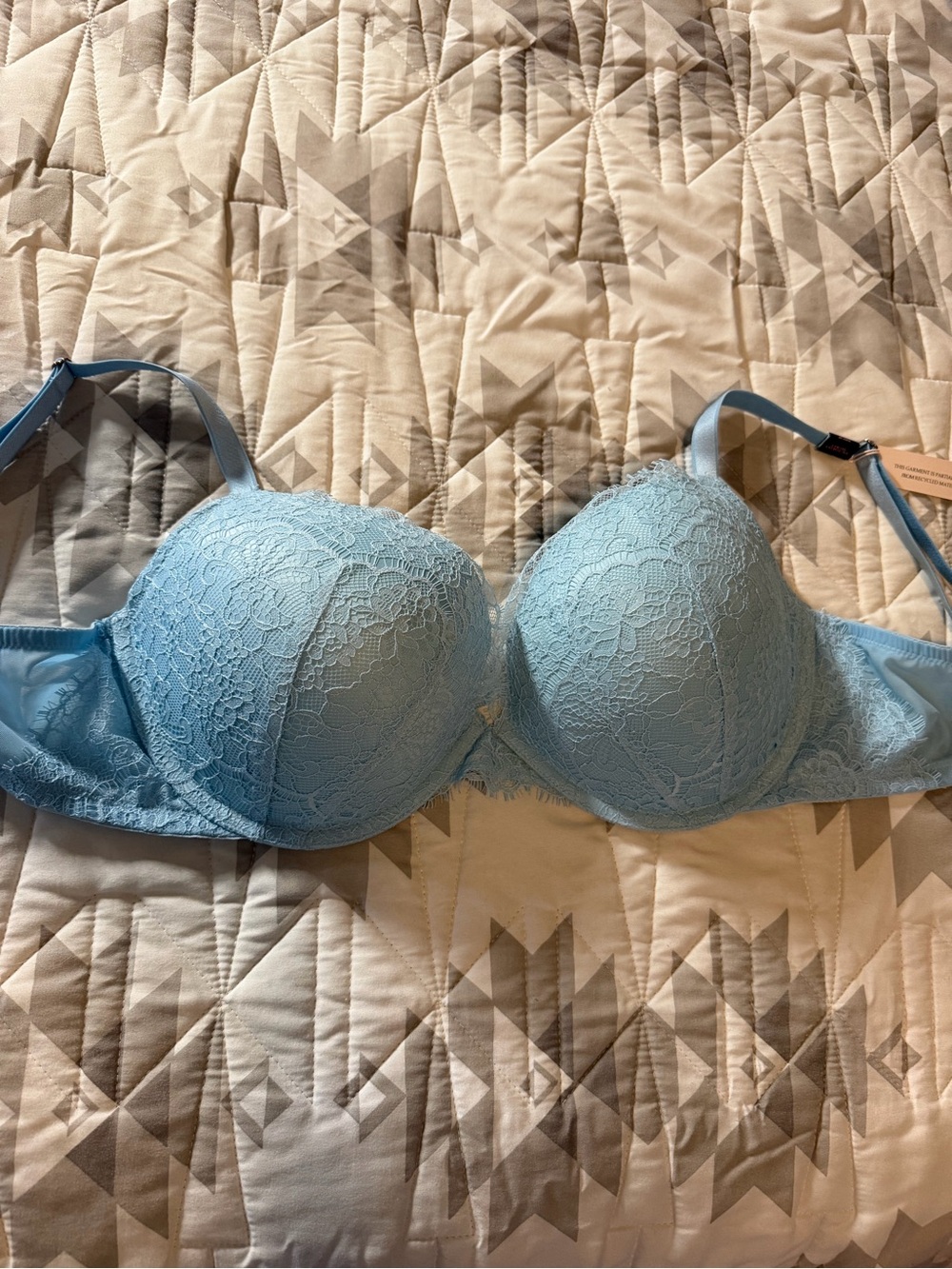 Victoria’s Secret Dream Angels Light Blue Lace Push-Up Bra - 38D